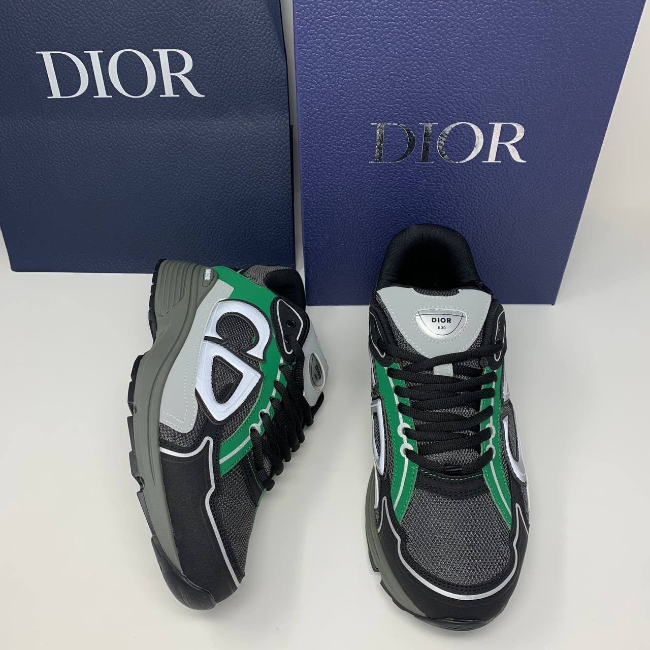 CD B30 TRAINER