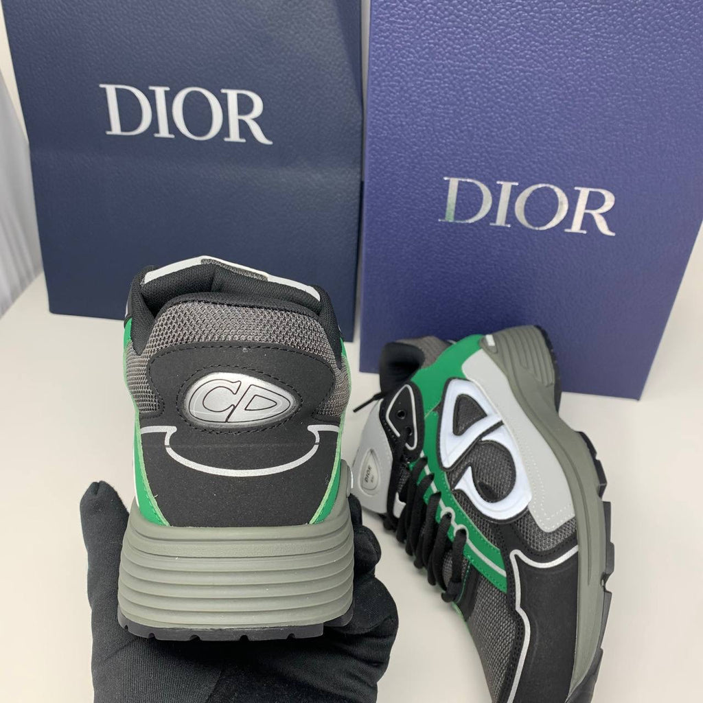 CD B30 TRAINER