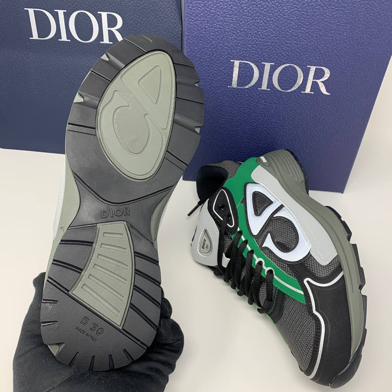CD B30 TRAINER