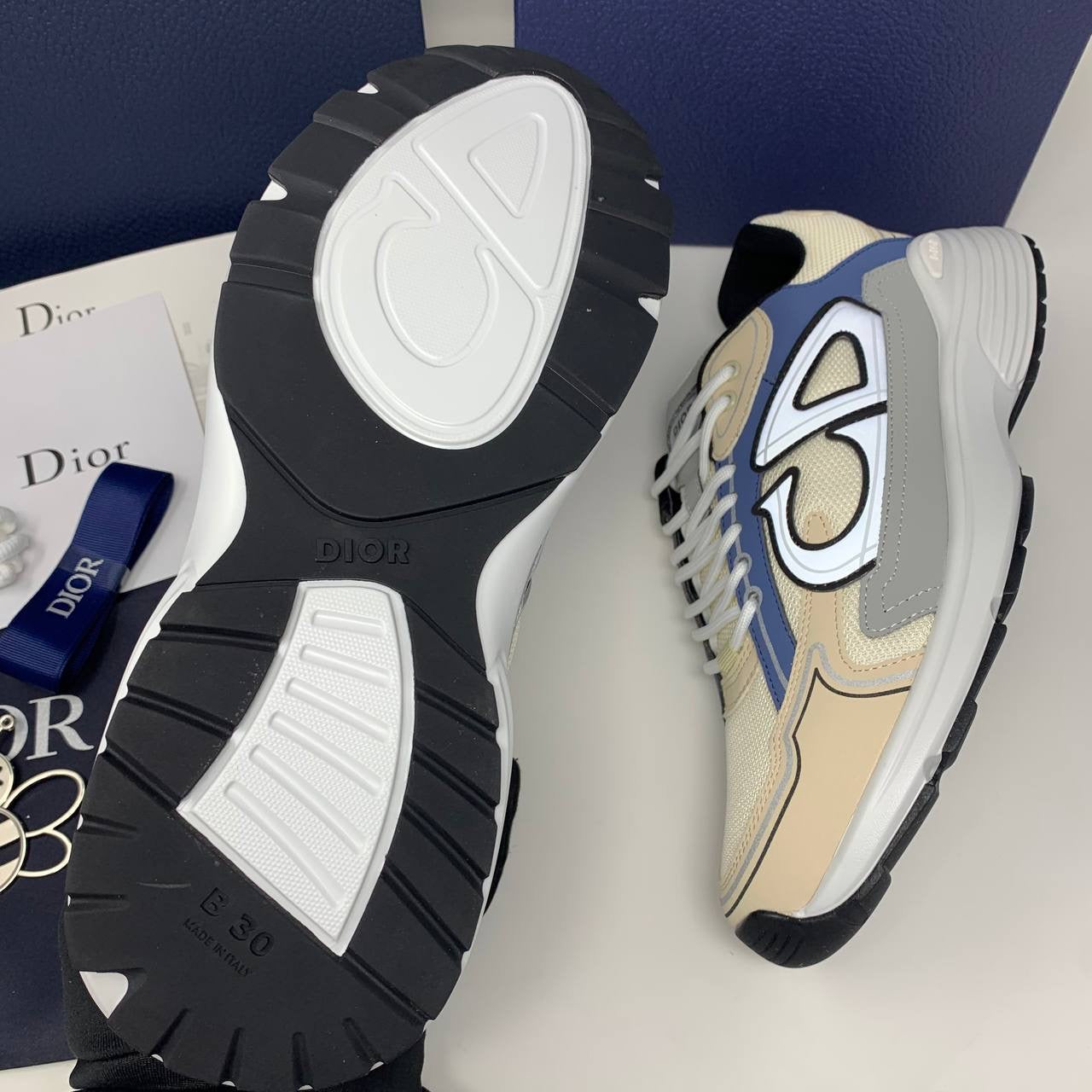 CD B30 TRAINER