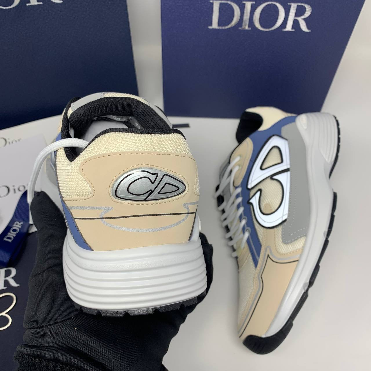 CD B30 TRAINER