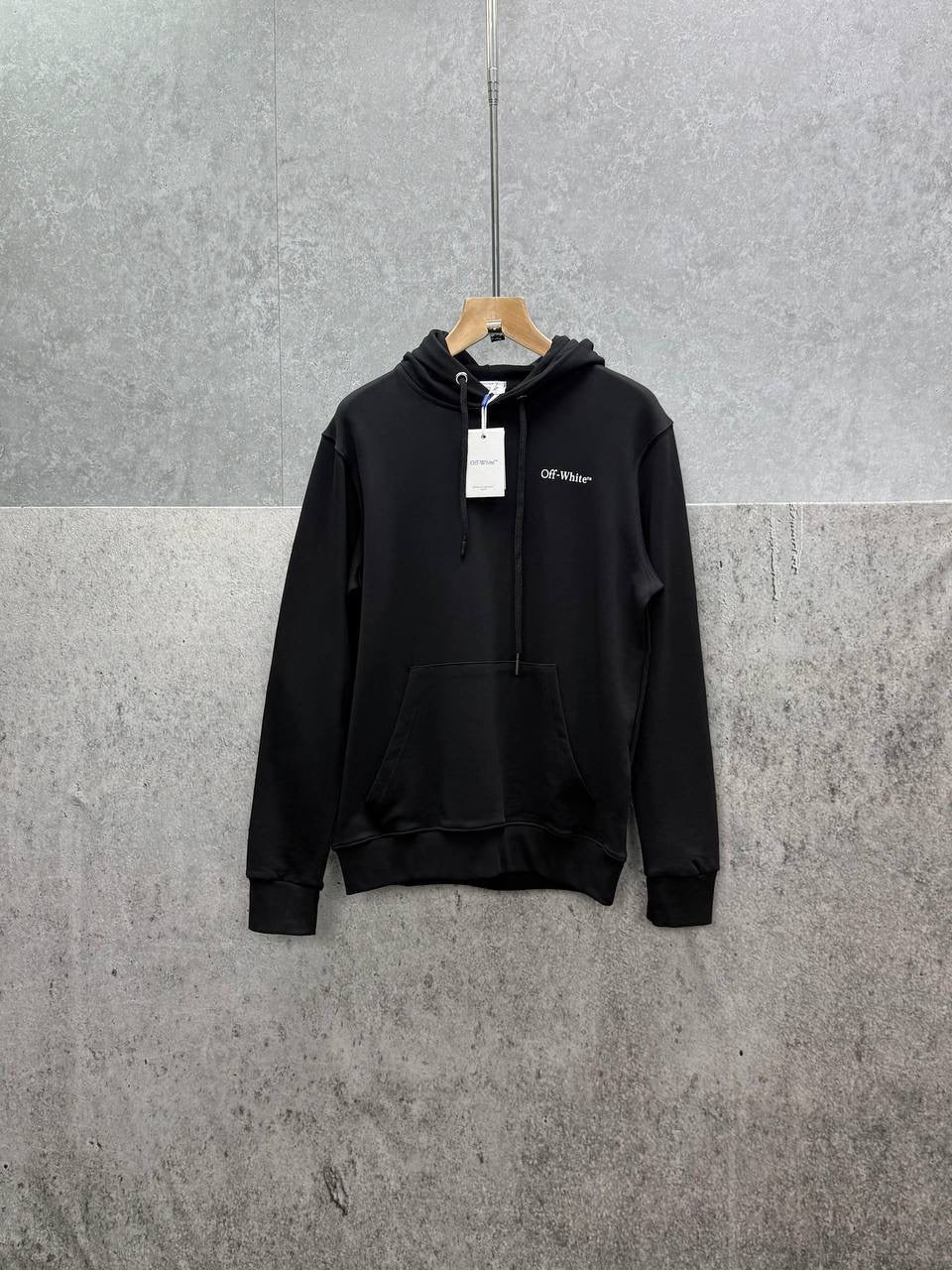 OFF WHITE