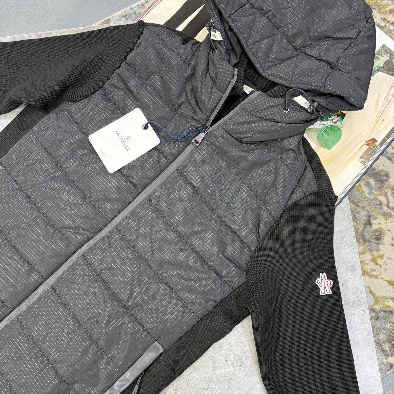 MONC HYBRID JACKET
