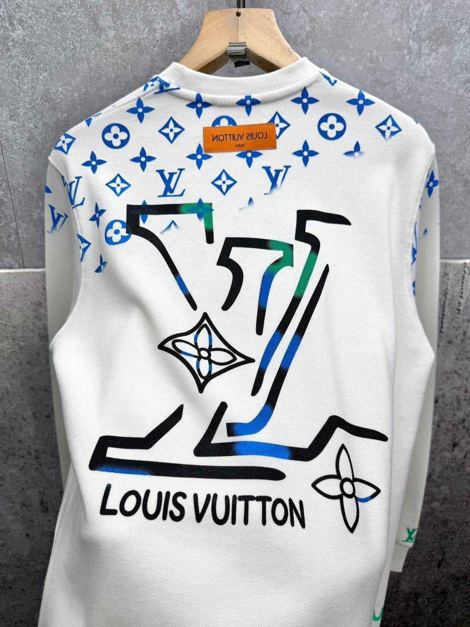 LOUI JUMPER