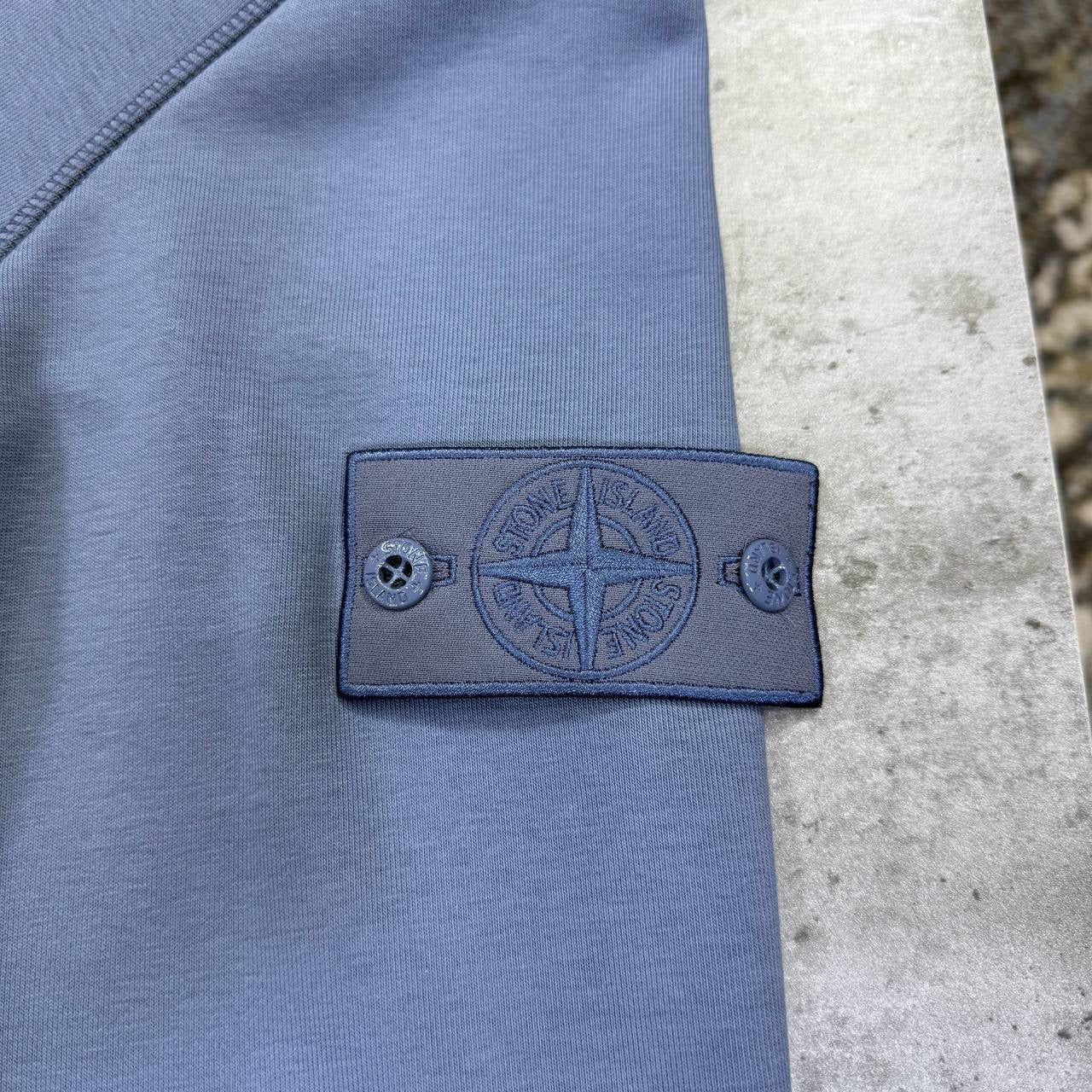 STONI HOODI (ghost badge)