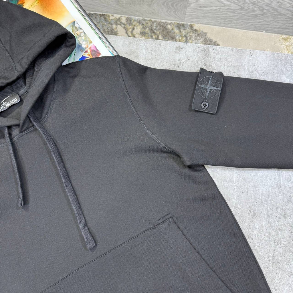 STONI HOODI (ghost badge)