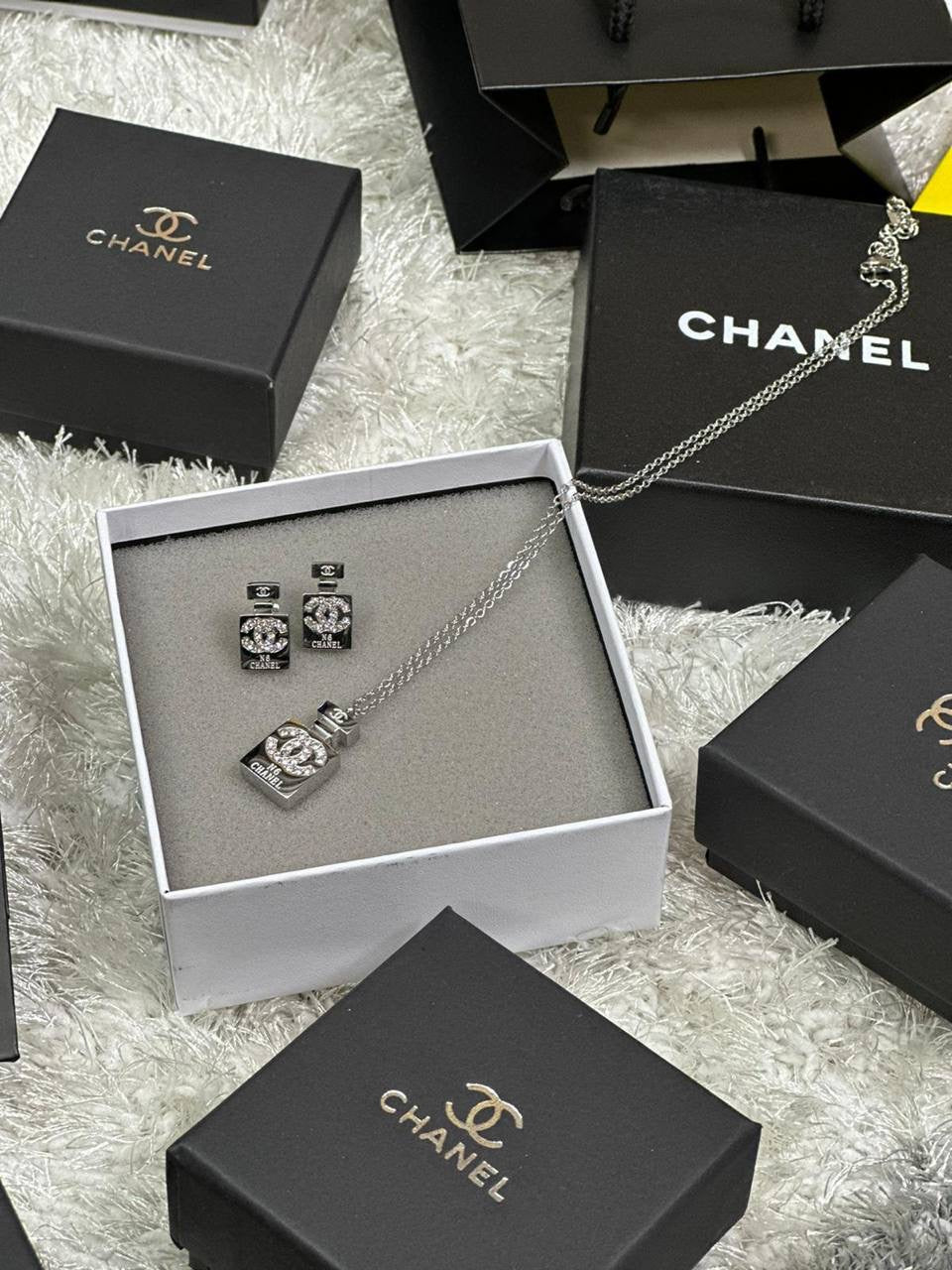 CC NECKLACE & EARRINGS