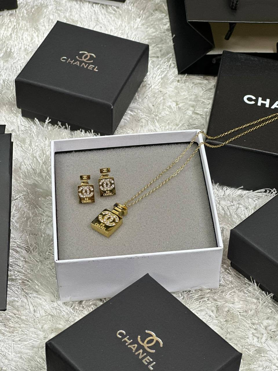 CC NECKLACE & EARRINGS
