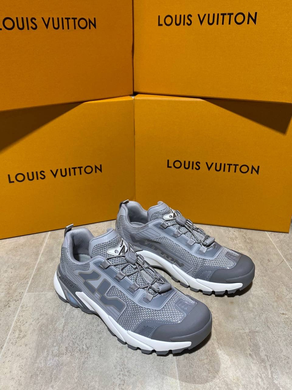 LOUI TRAINERS