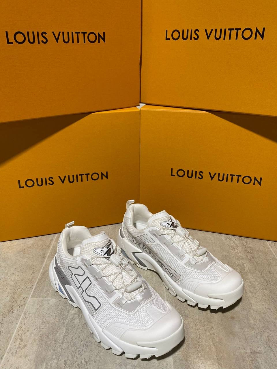 LOUI TRAINERS