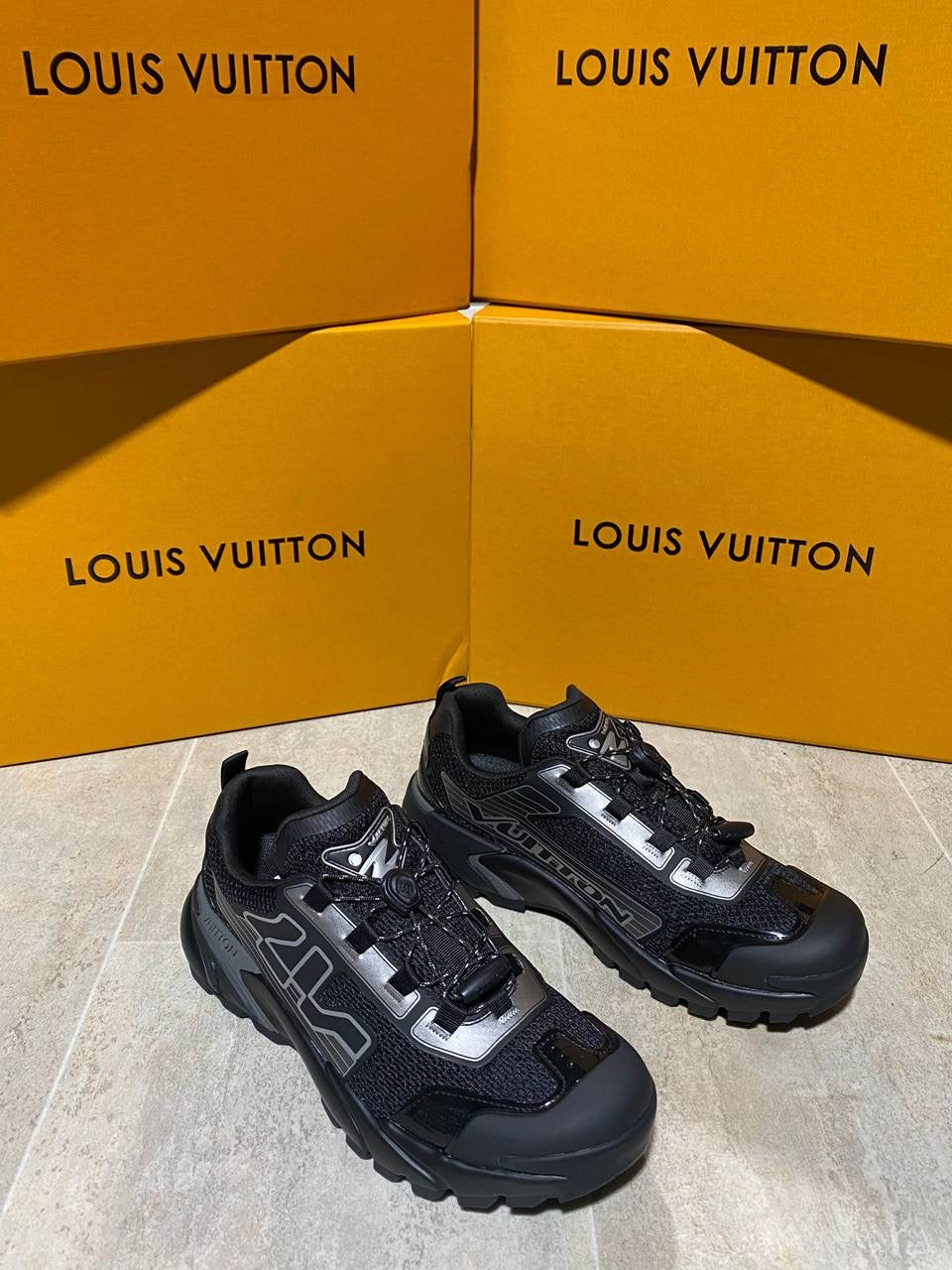 LOUI TRAINERS