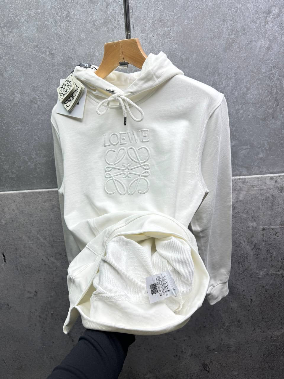 LOEVE HOODIE