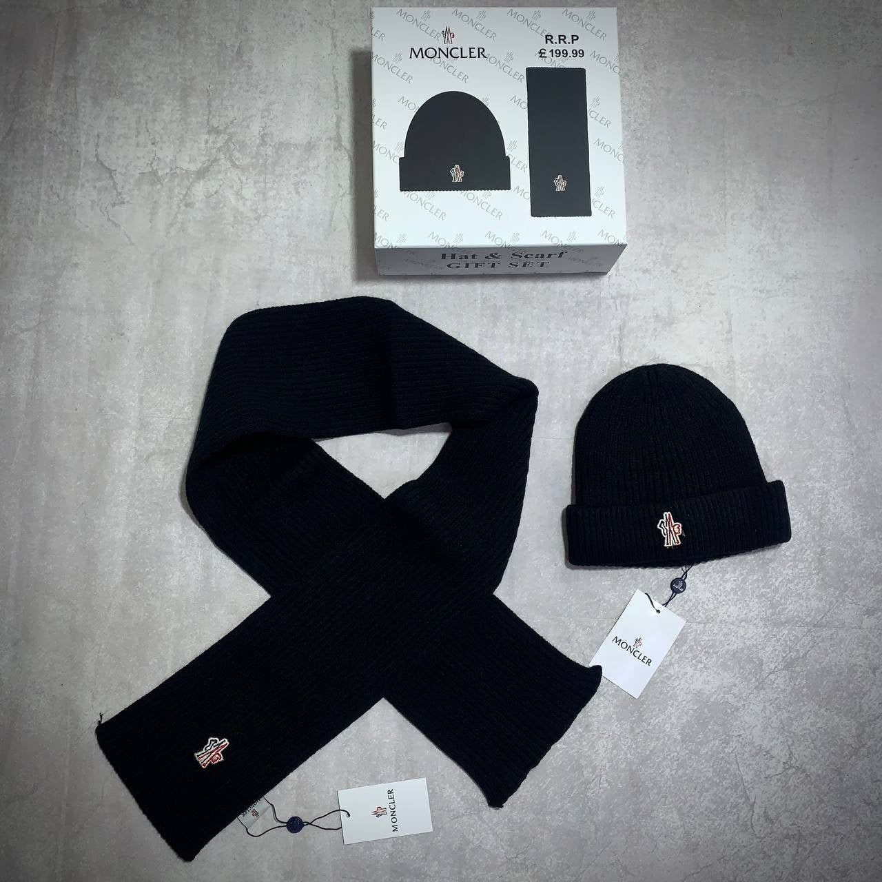 MONC HAT & SCARF