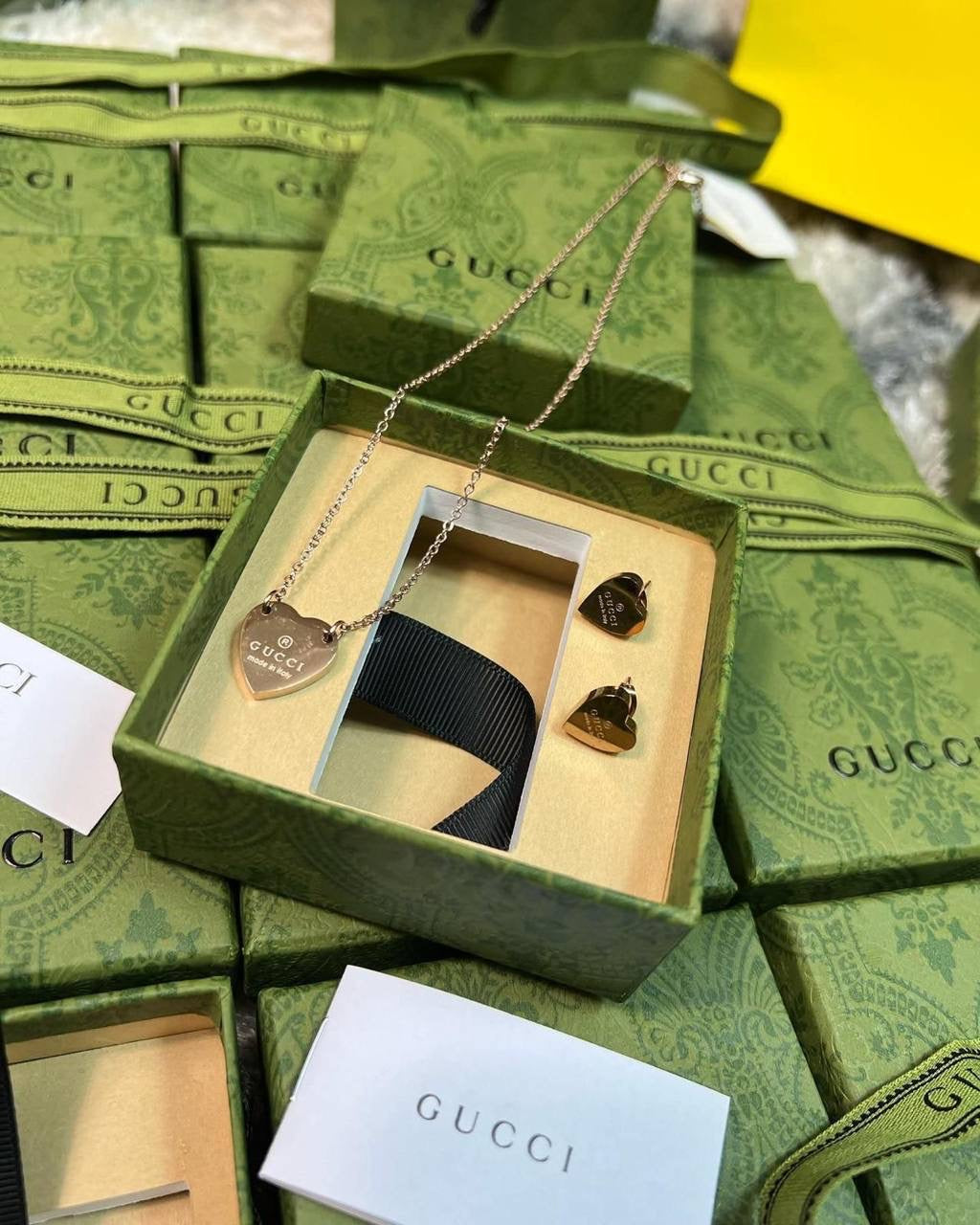 UCCI NECKLACE & EARRINGS