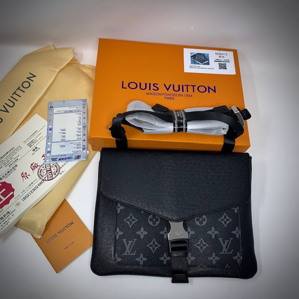 LV MAN BAG