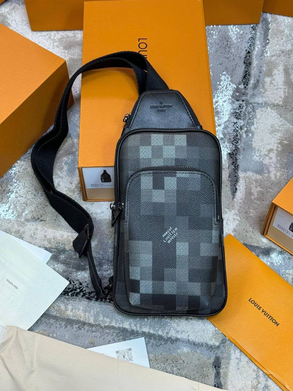 LOUI SLINGBAG/MAN BAG