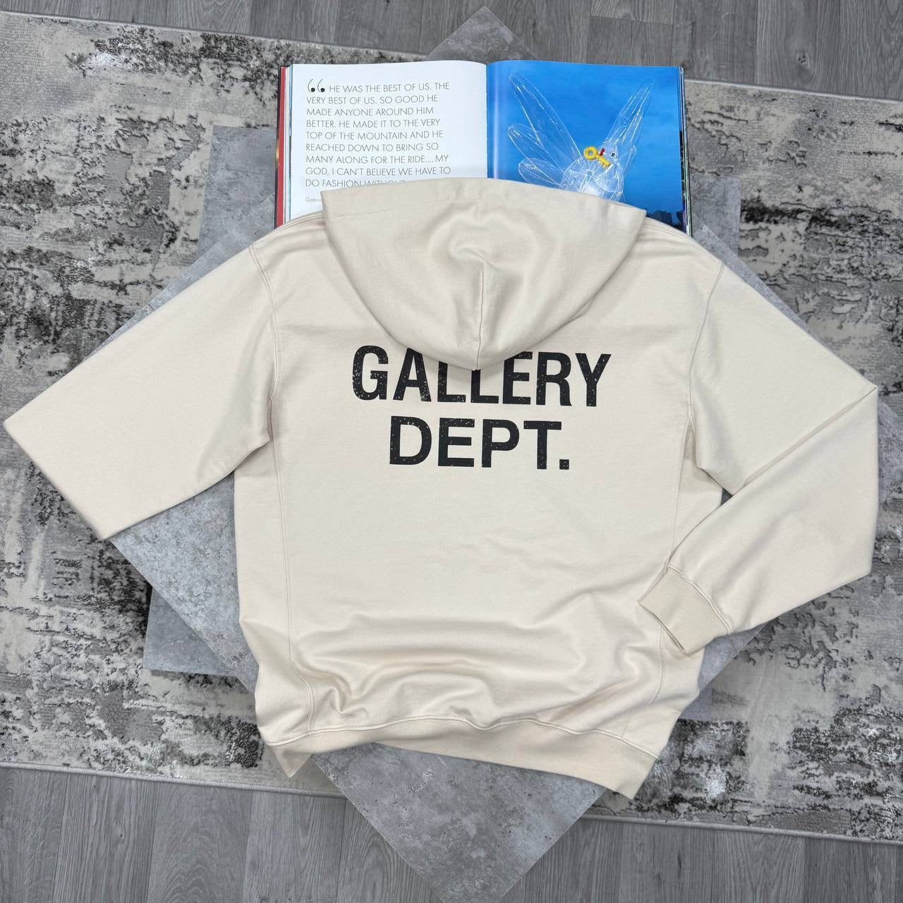GALLERY PET HOODIE
