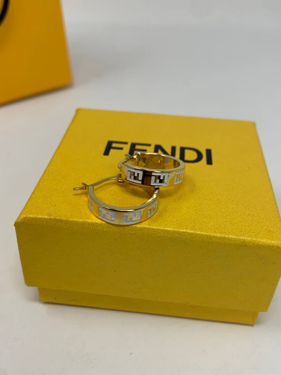 FND NECKLACES & EARRINGS