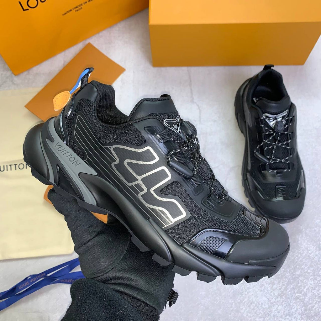 LOUI TRAINER