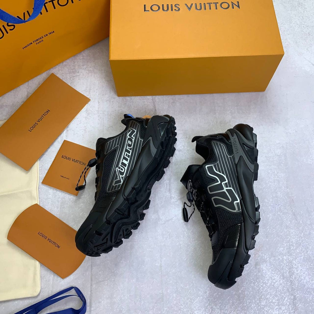 LOUI TRAINER