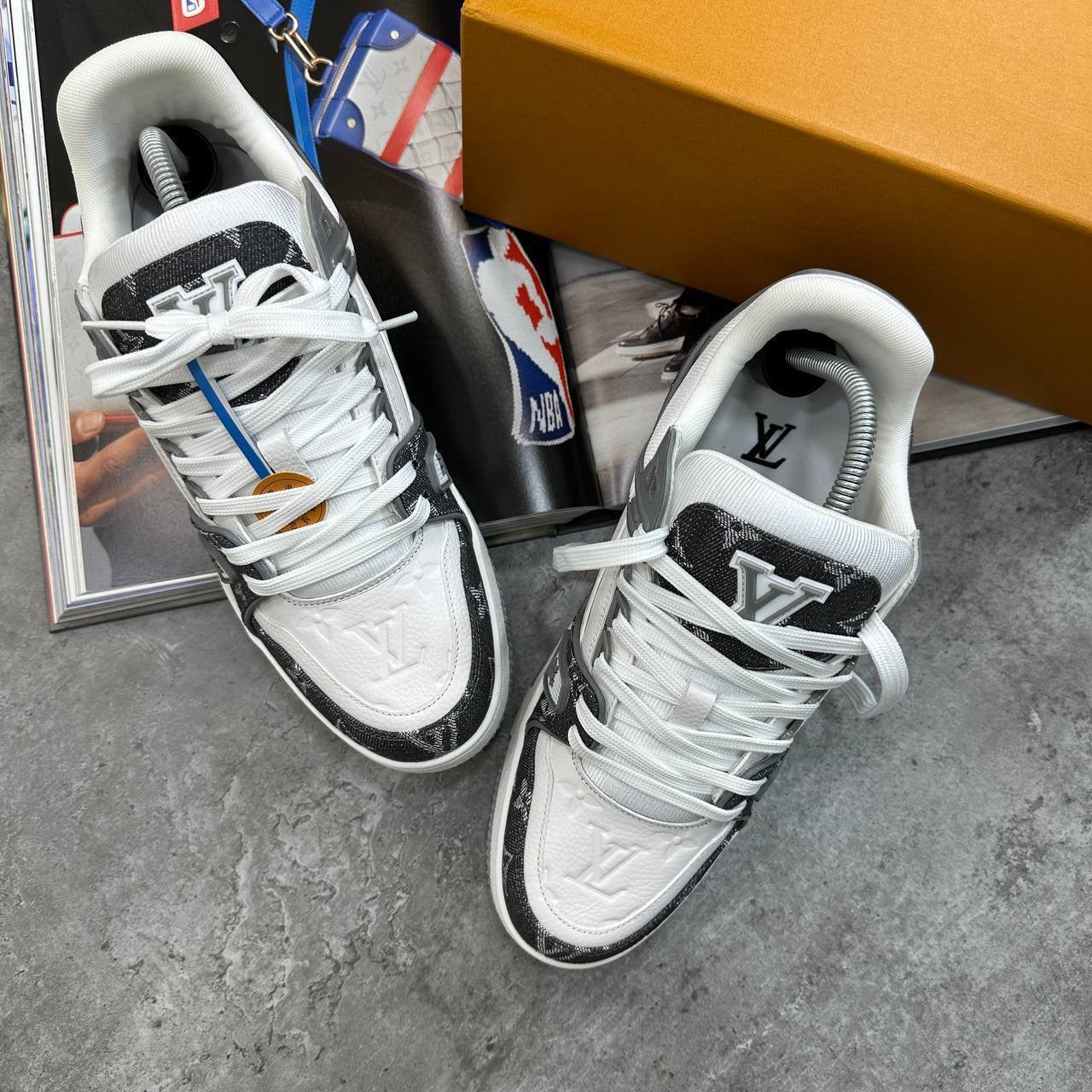 LOUI TRAINER