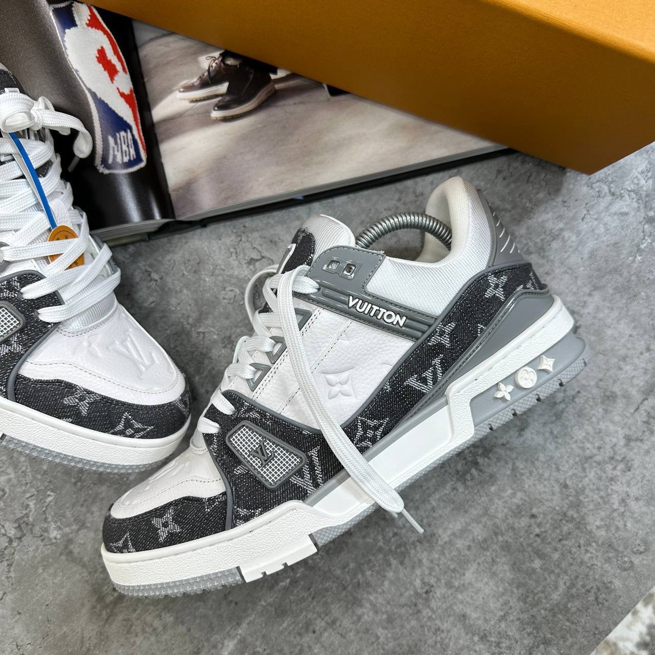 LOUI TRAINER