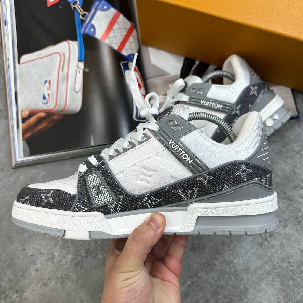 LOUI TRAINER