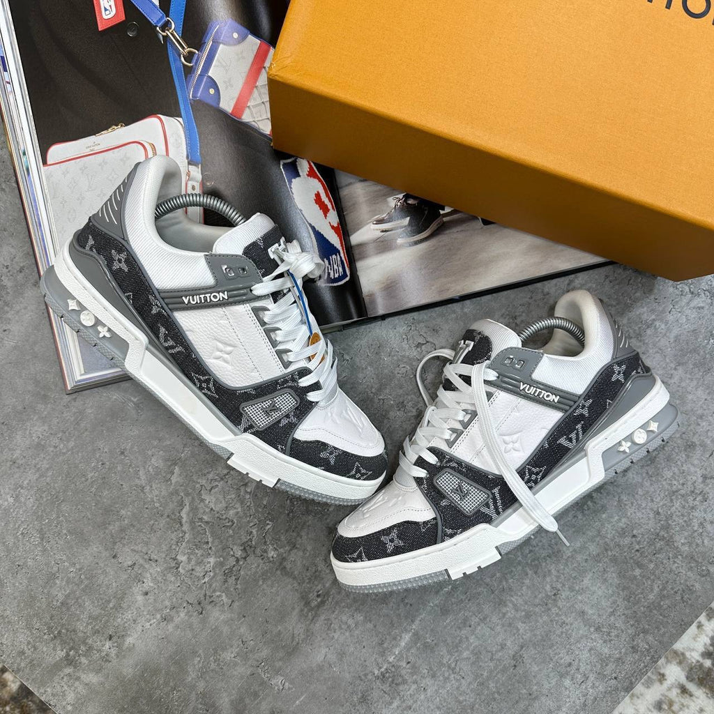 LOUI TRAINER