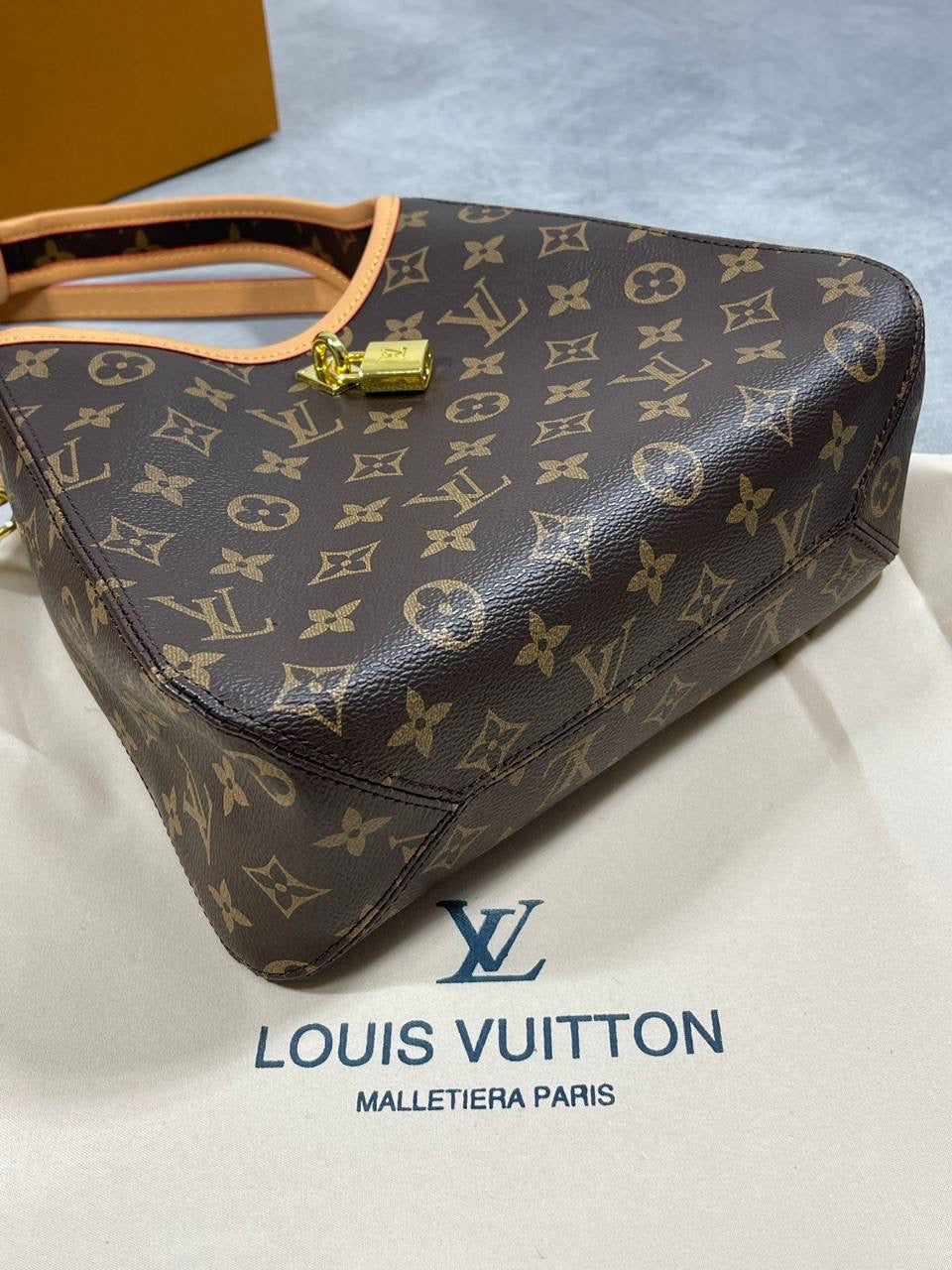 LOUI BAG