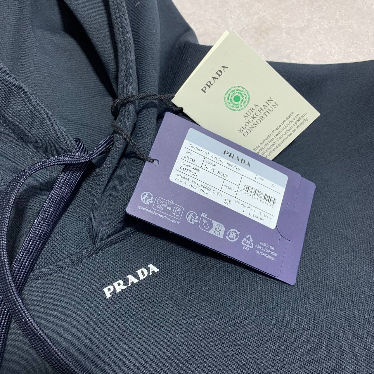 RADA HOODIE