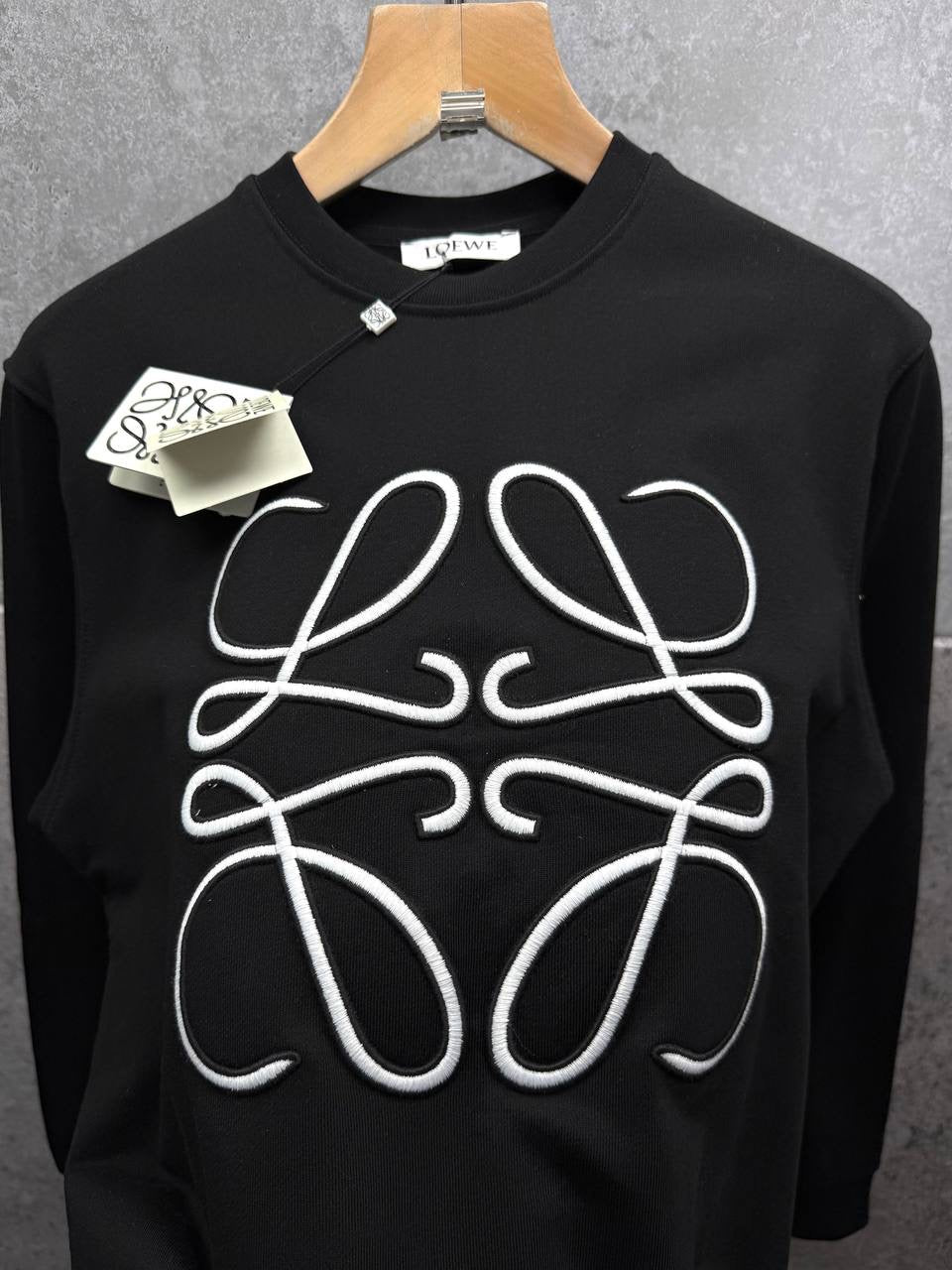 LOWE JUMPER