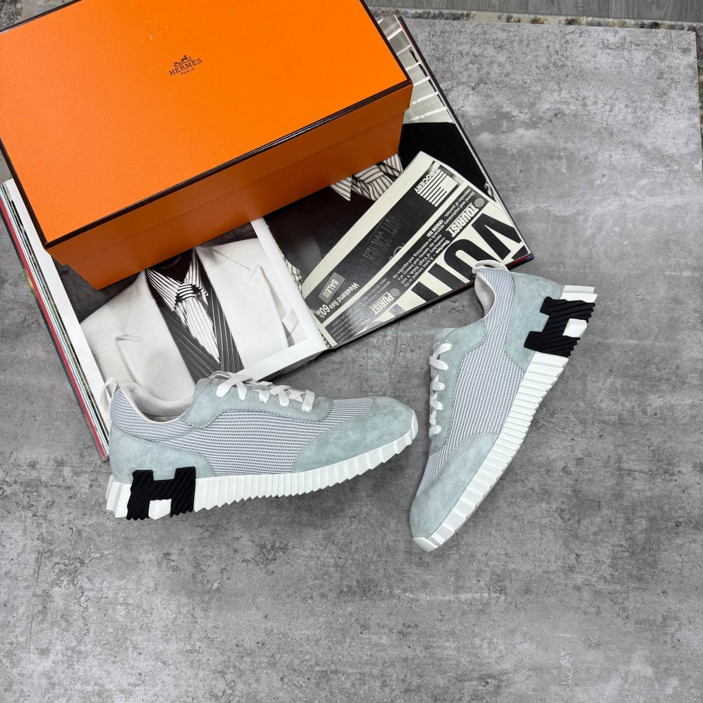HRMS SNEAKERS