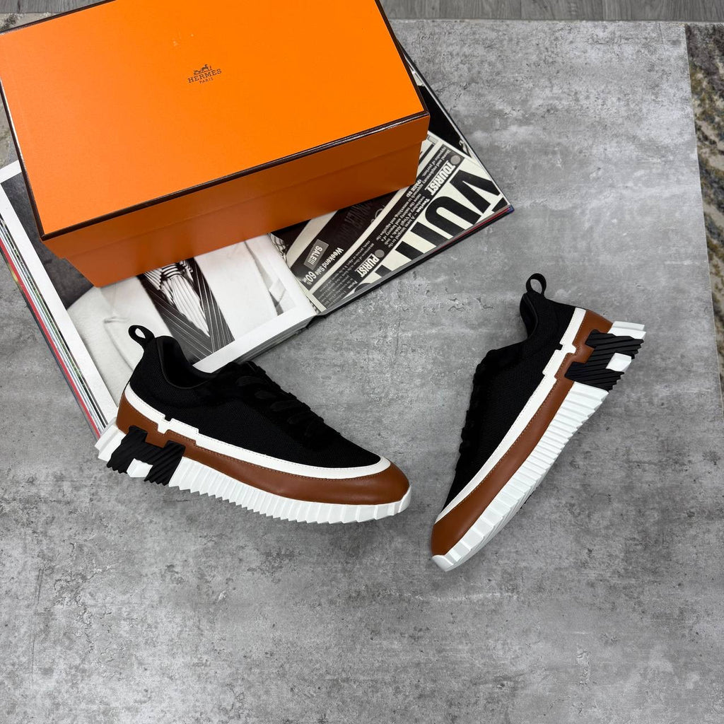 HRMS SNEAKERS