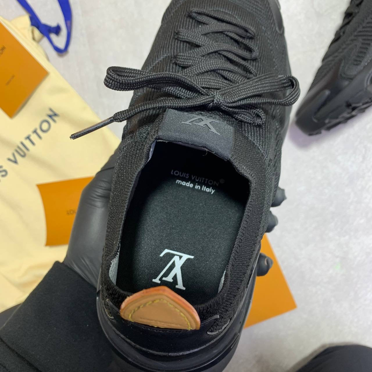 LOUI TRAINER