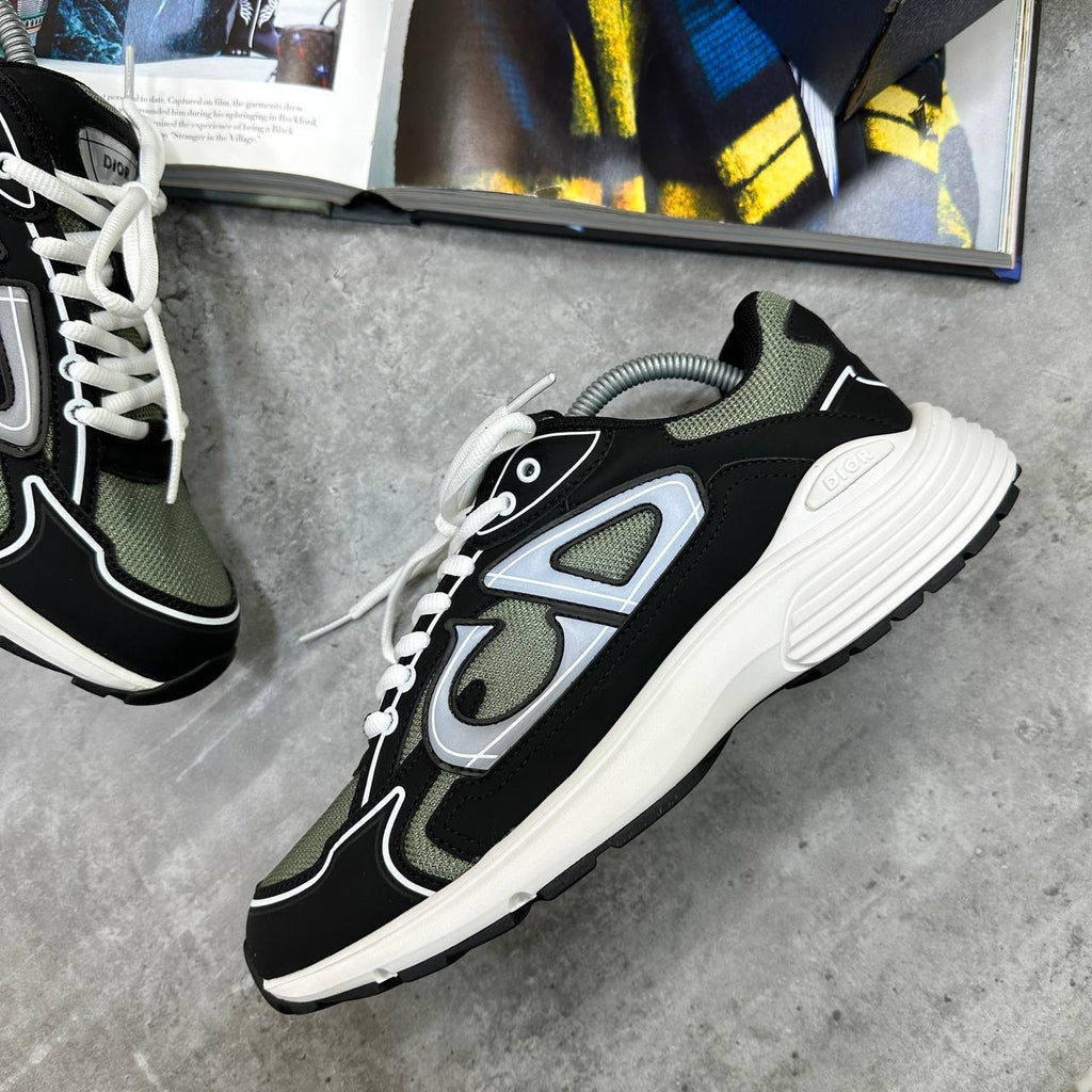 CD B30 TRAINER