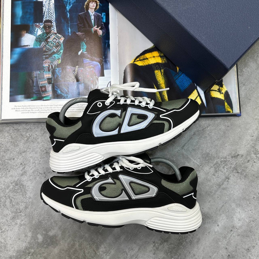 CD B30 TRAINER