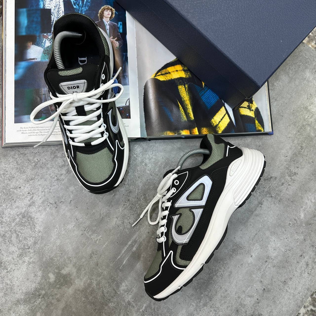 CD B30 TRAINER