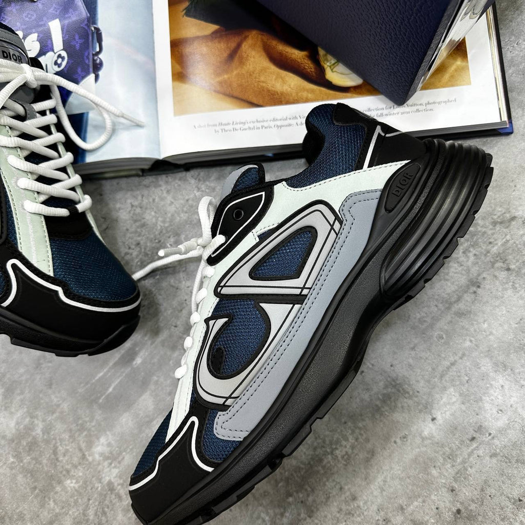 CD B30 TRAINER