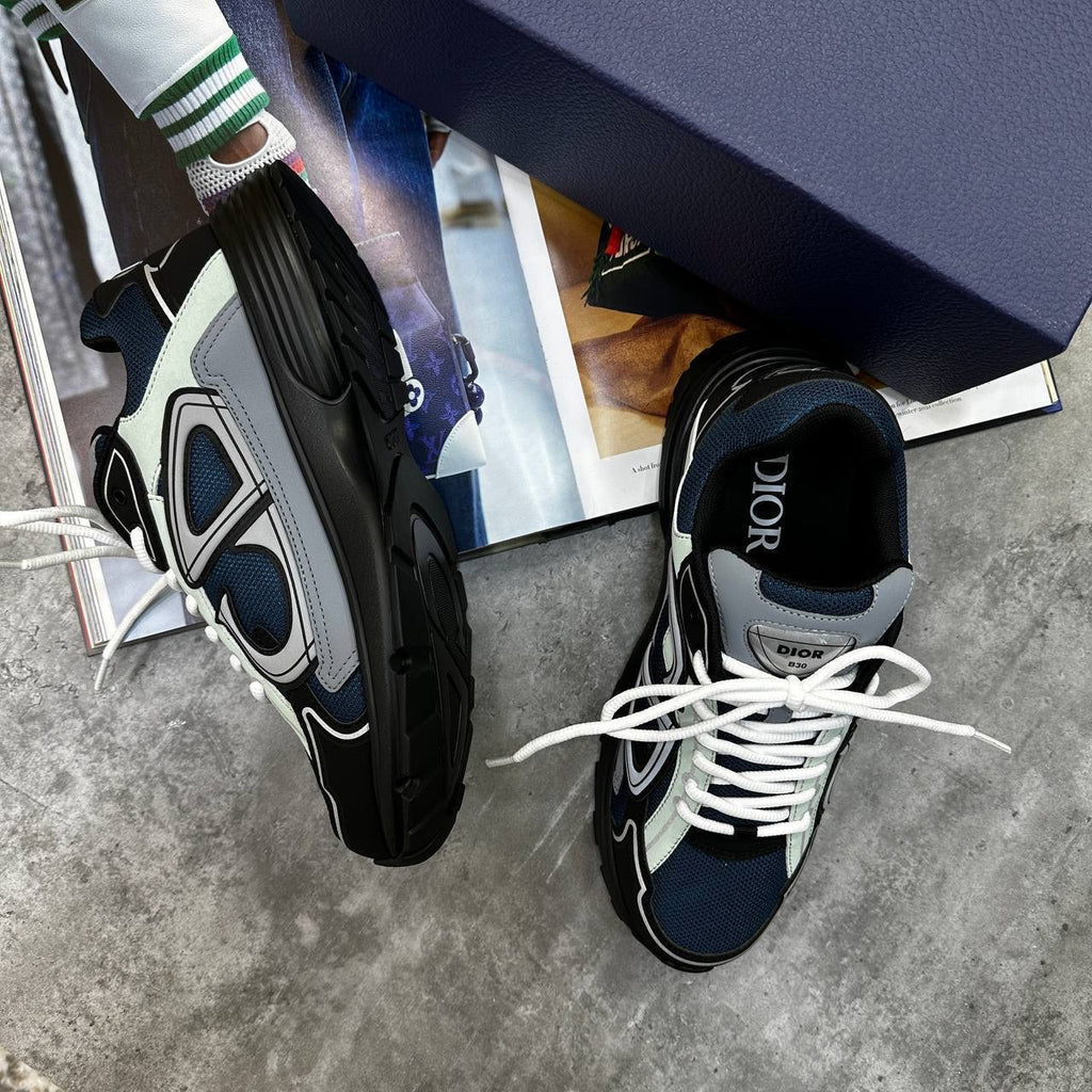 CD B30 TRAINER