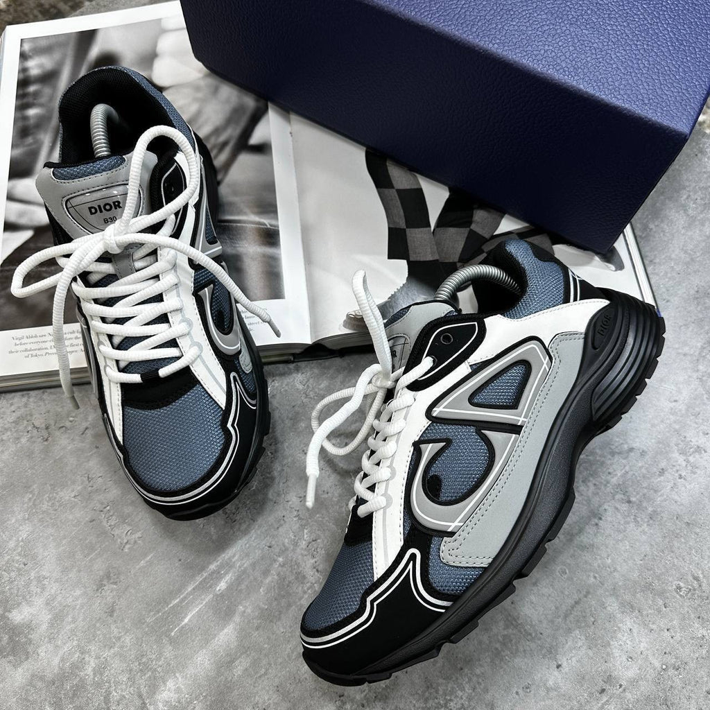 CD B30 TRAINER