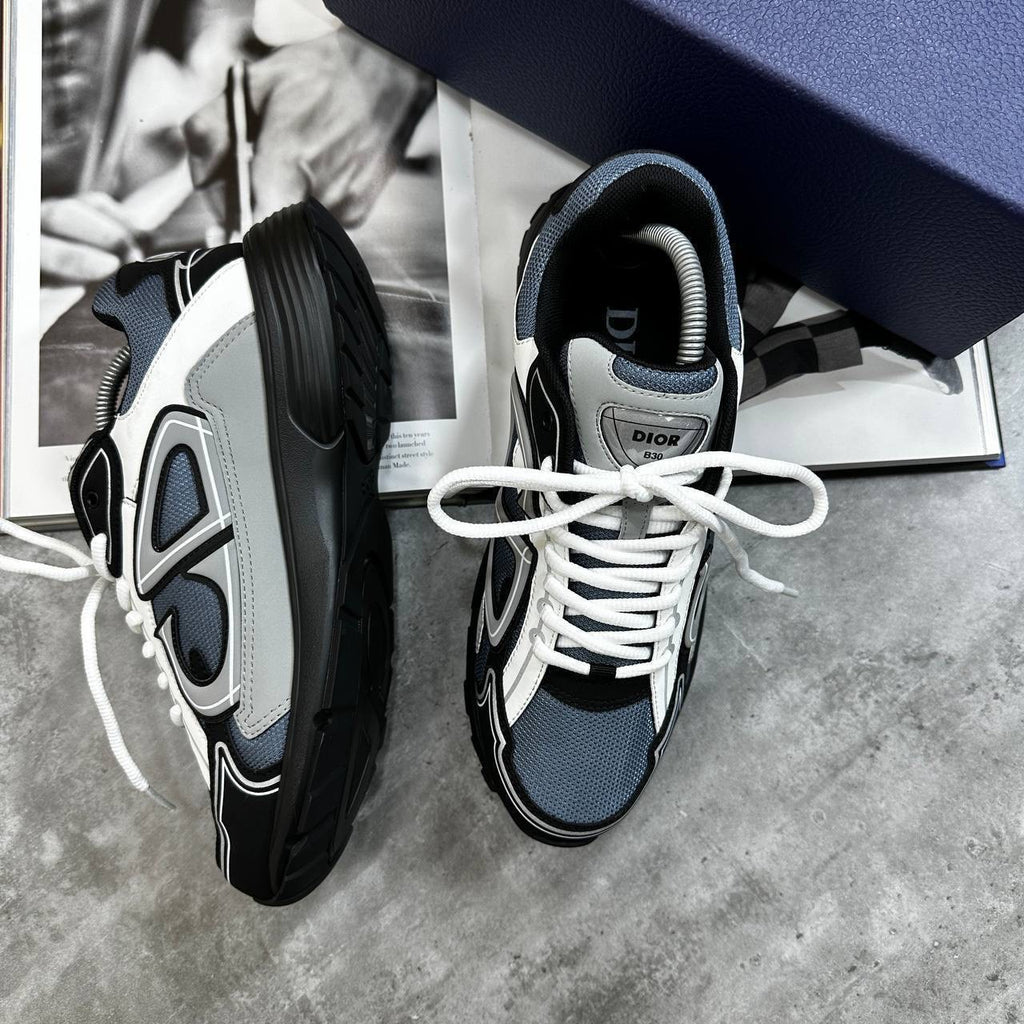 CD B30 TRAINER