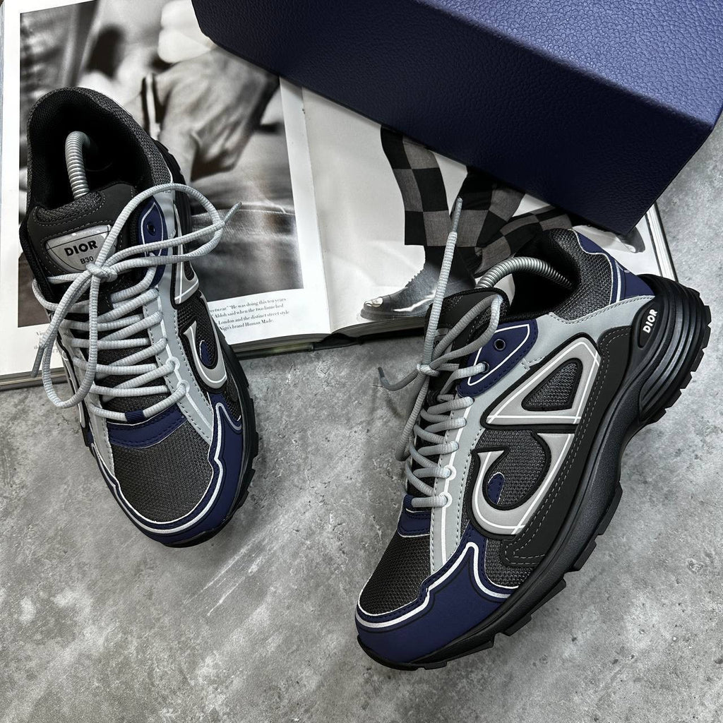 CD B30 TRAINER