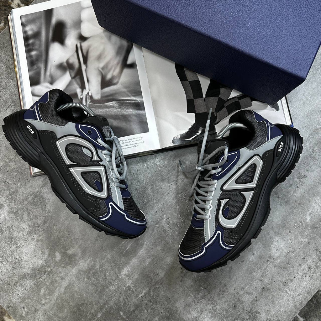 CD B30 TRAINER
