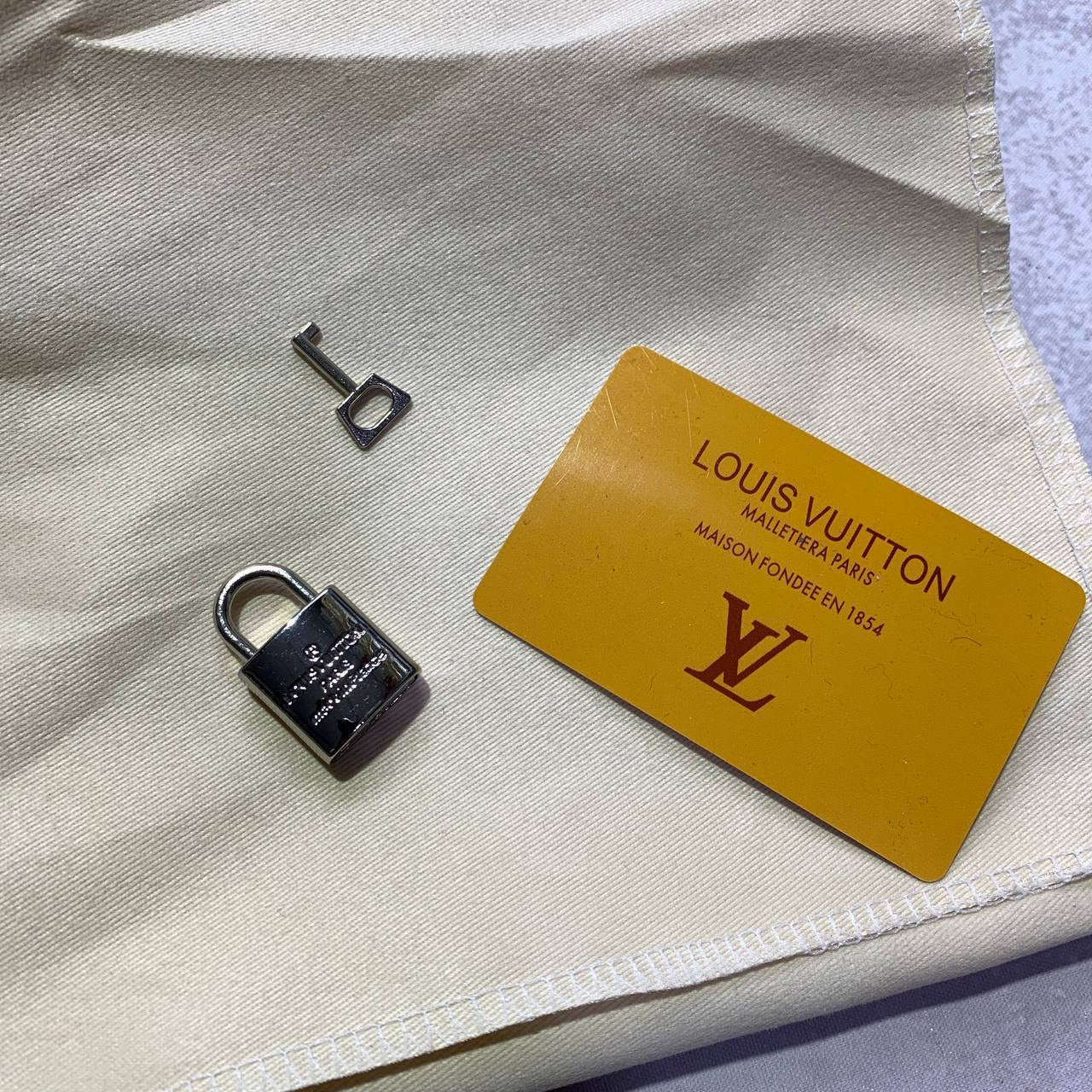 LOUI TRAVEL BAG