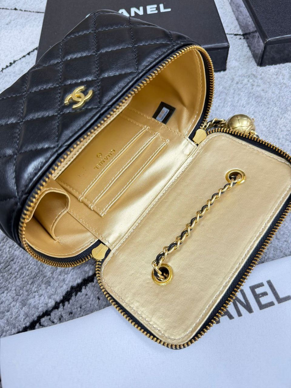 CC MAKEUP BAG